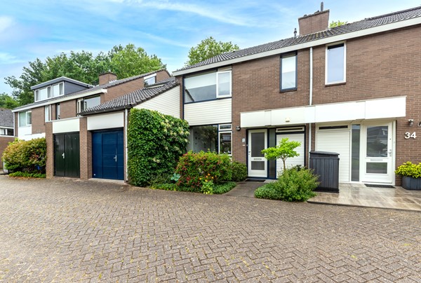 Helmhof 36, 2403VN Alphen aan den Rijn